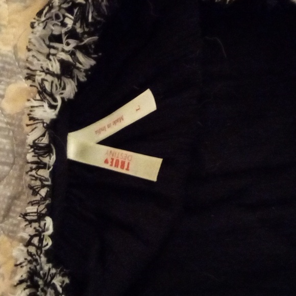 Cold Shoulder Top - Picture 5 of 6